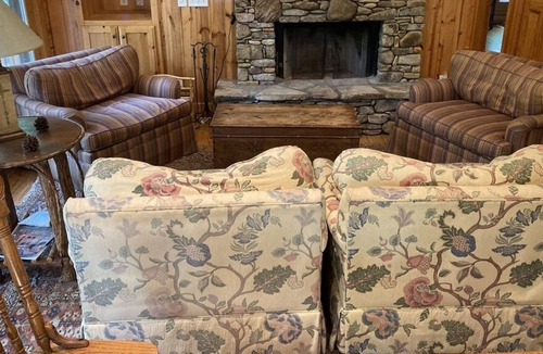 Wiley Cottage | Sapphire Cottage in the Woods for 6