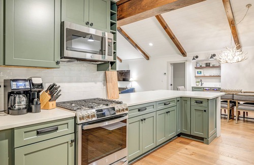 Cashiers House | Sapphire Home w/Fireplace Near Skiing & Hiking!