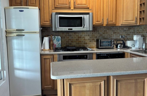 Paradise View Apartment | Sapphire Shores -Serene Ocean-View 1 BDR Retreat walkable to Dickenson Bay
