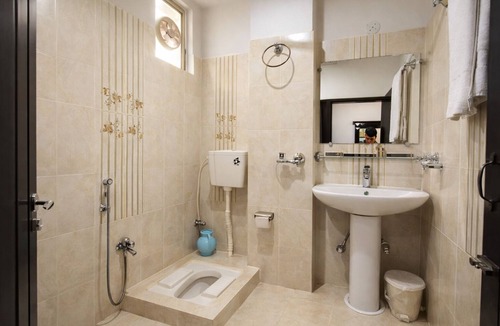 Peshawar Hotel | Sapphire Stays Peshawar
