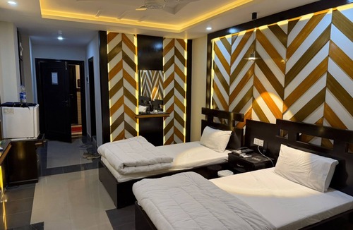 Peshawar Hotel | Sapphire Stays Peshawar