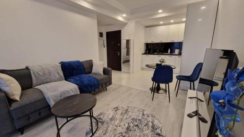 Stefanestii de Jos Apartment | Sapphire Suite #pool&parking #Cosmopolis