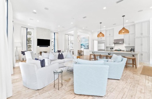 Watercolor House | Sapphire Sunset- 6BR 6,5BTH & 6 Seater Golf Cart in the Lake District of WaterColor home