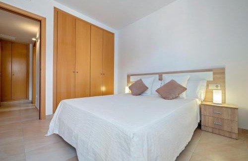 L'Aldea Apartment | Sara