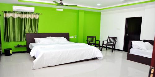 Palani Hotel | Sara Regency