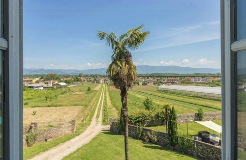 Guamo Apartment | Sara. Spacious private pool apartment near Lucca