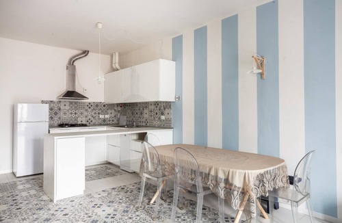 Saragozza-Porto Hostel | Saragozza Apartment 8: Bright and central flat