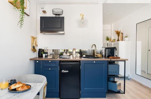 Saint-Etienne Apartment | SARAH - Design Studio Lumineux Bergson