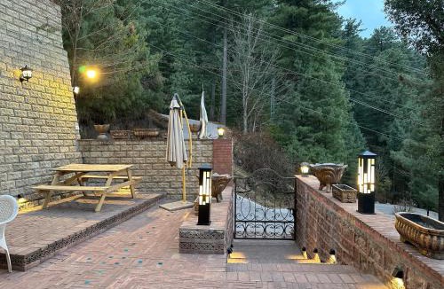 Bhurban Bed & Breakfast | Sarah's Lodge