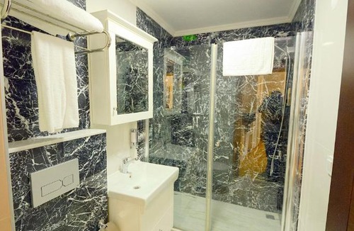 Sekerpinar Hotel | Sarajevo Suit Hotel
