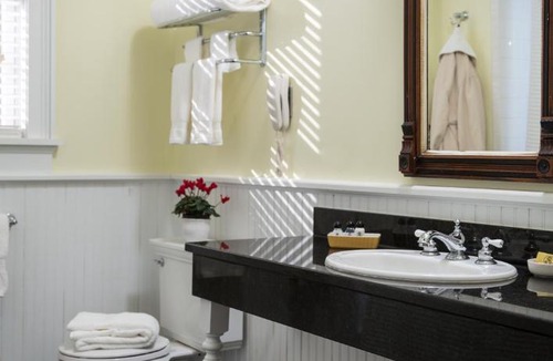 Saratoga Springs Hotel | Saratoga Arms Hotel
