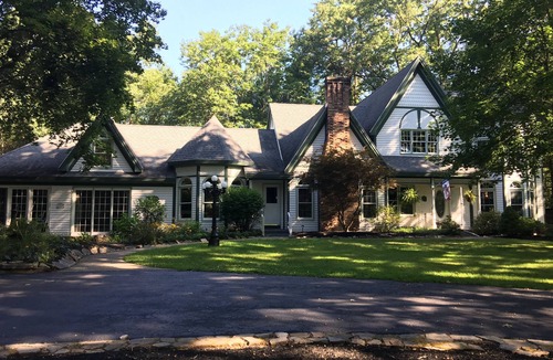 Saratoga Springs House | Saratoga Home close to Race Track. Privacy in a spacious home with Pool