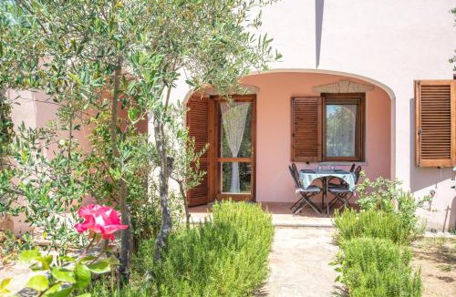 Budoni Apartment | Sardegna Budoni giardino e Jacuzzi