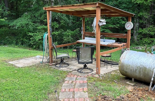 Como Cabin | Sardis Fish Camp north side near Holiday Lodge/Teckville, 1 mile from boat ramp