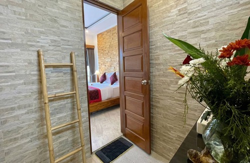 Kemenuh Hotel | Sari Murni