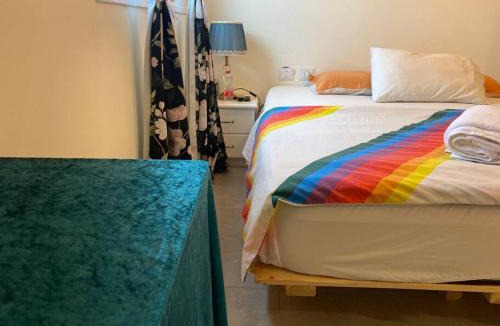 Yehud Apartment | Sarin room