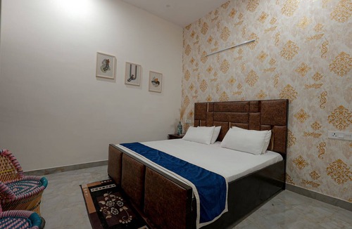 Agra House | Saroj Villa