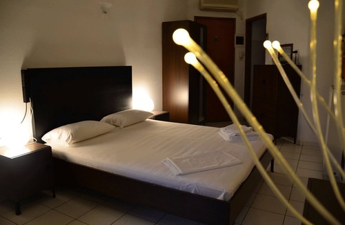 Lavreotiki Hotel | Saron Hotel