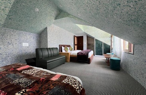 Srinagar Hotel | Sarwa Cottage