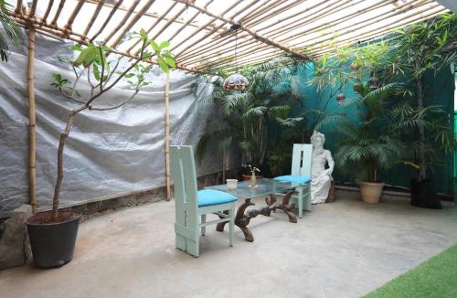 Bandra West Bed & Breakfast | Sasha