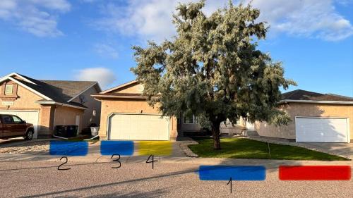Saskatoon House | Saskatoon Lashyn Cove Homestay