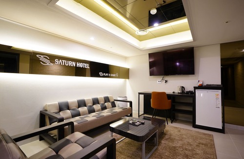 Yongdap-tong Hotel | Saturn Hotel