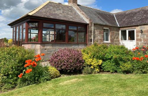 Stonehaven House | Sauchenshaw Cottage
