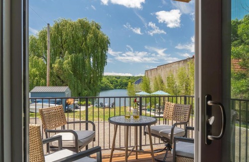 Saugerties South Apartment | Saugerties Waterfront Getaway