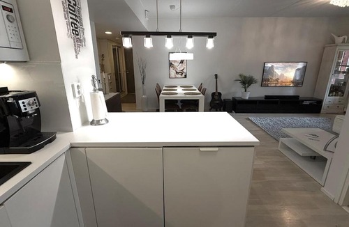 Keskinen District Apartment | Sauna & outdoor hot tub, 6 people, Parking, AC, 2BR