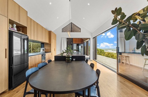 Warea House | Sauna, seafront, and architecture steps away from the Tasman Sea