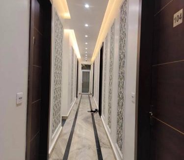 Mathura Hotel | Savadhani Palace