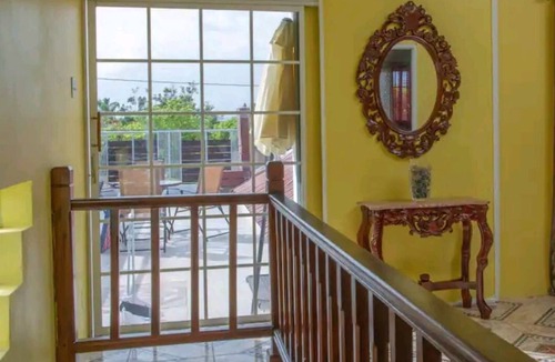 Greater Portmore House | Savan Suite