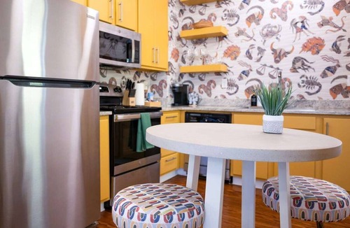 Midtown House | Savannah Home * Firepit * Dogs OK * Free Parking