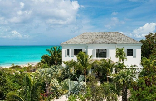 Leeward Settlement Villa | Saving Grace – Colonial-Style Luxury Villa on Grace Bay Beach, Turks & Caicos