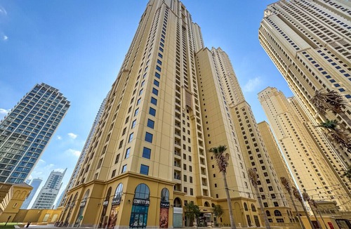 Dubai Marina Apartment | Savis Home – Oceanfront Serenity & Marina Views