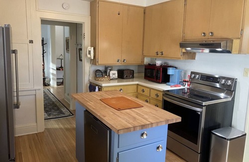 Galveston Cottage | Sax Zim Bog Lodge Hibbing Downtown Home - Located Downtown Hibbing,
