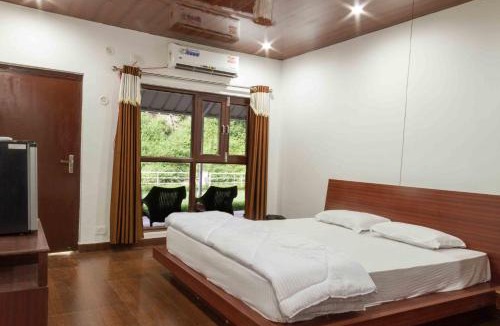 Lansdowne Hotel | SB Mount Resort