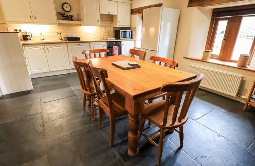 Lorton Cottage | SCALES COTTAGE, pet friendly, character holiday cottage in Lorton