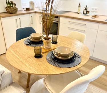 Wettersbach Apartment | Scandi Apartment mit Terrasse und Parkplatz