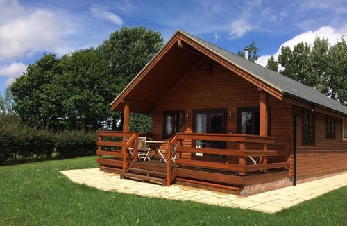 Devizes Ski Chalet | Scandinavian style chalet on a working farm in the heart of Wiltshire