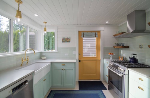 Bainbridge Island House | Scandinavian Cottage by the Sea ! Close Walk to Ferry & Town