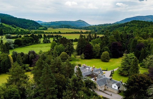 Muir of Ord House | Scatwell House; Naturaleza, Belleza y Relax en las Espectaculares Tierras Altas