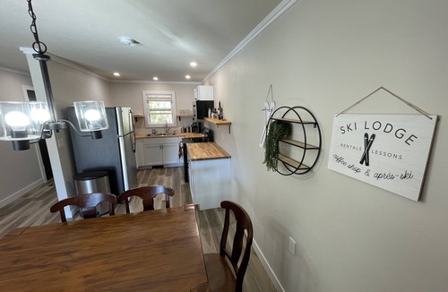 Iron Mountain House | Scenic 2BR by Pine Mountain - Ski Hill + Golf Course