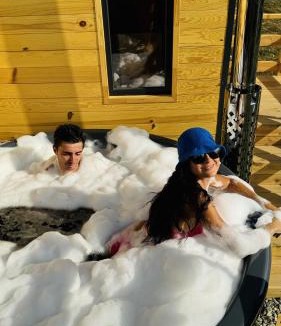 Valea Mare-Pravat House | Scenic A-Frame Cabin with Private Hot Tub & Mountain View - IezerVenture