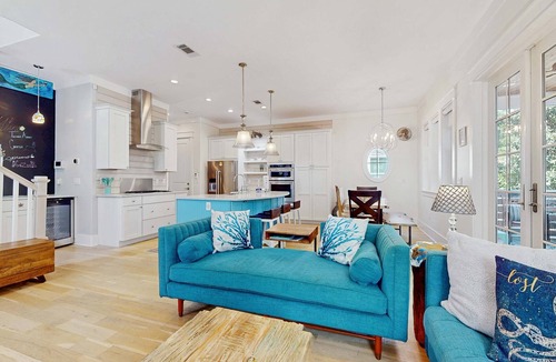 Lakeside at Blue Mountain Beach House | Scenic beachside retreat with abundant space and smooth access to the shore
