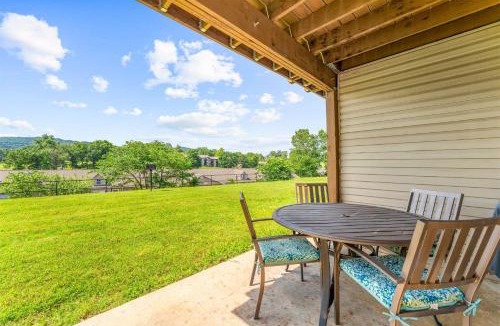Table Rock House | Scenic Cottage at Fall Creek