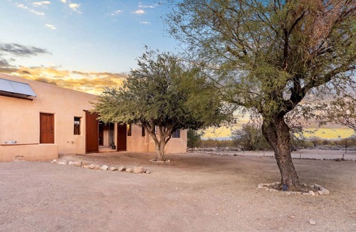 Marana Cottage | Scenic Desert Ranch Casita with Private Terraces near Saguaro National Park – Marana, Arizona
