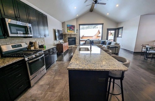 Keystone House | Scenic Keystone Retreat | Private Hot Tub