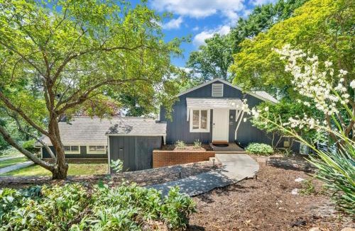 Goodview House | Scenic Point - Private Lakefront Home w/Dock, Fire pit, outside shower & Hot tub