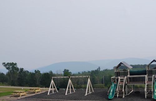 Millerton House | Scenic Ridge Haven Firepit, Trails & Views